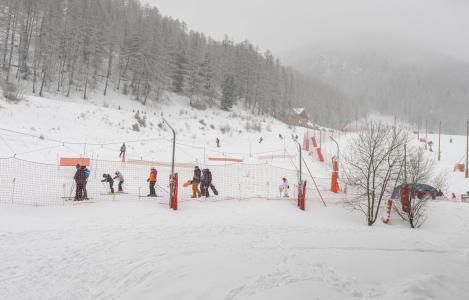 Rent in ski resort 2 room apartment sleeping corner 6 people (MBC511) - Résidence les Hauts de Préclaux I - Les Orres - Winter outside