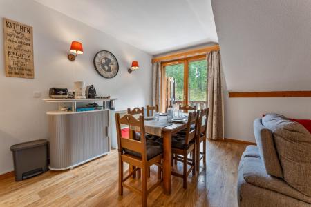 Rent in ski resort 2 room apartment sleeping corner 6 people (MBC606) - Résidence les Hauts de Préclaux II - Les Orres - Living room
