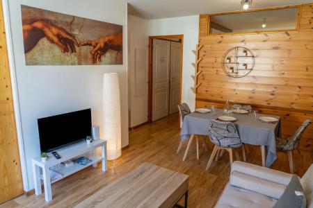 Rent in ski resort 2 room apartment 4 people (2221) - Résidence les Silènes - Les Orres - Living room