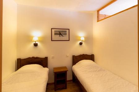Rent in ski resort 2 room apartment sleeping corner 6 people (2119) - Résidence les Silènes - Les Orres - Bedroom