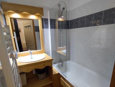 Rent in ski resort 2 room apartment 6 people (MBC507) - Résidence les Valérianes - Les Orres - Bathroom