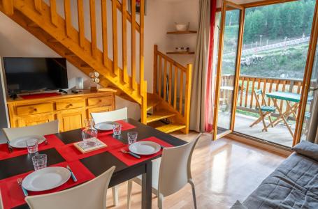 Rent in ski resort 3 room duplex apartment 6 people (2205) - Résidence Terrasses du Soleil d'Or - Les Orres - Living room
