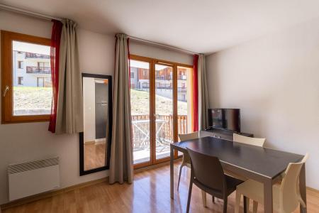 Rent in ski resort Studio sleeping corner 4 people (1006) - Résidence Terrasses du Soleil d'Or - Les Orres - Kitchen
