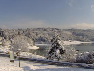 Holiday in mountain resort VVF Jura Lac de Vouglans - Les Rousses - Winter outside