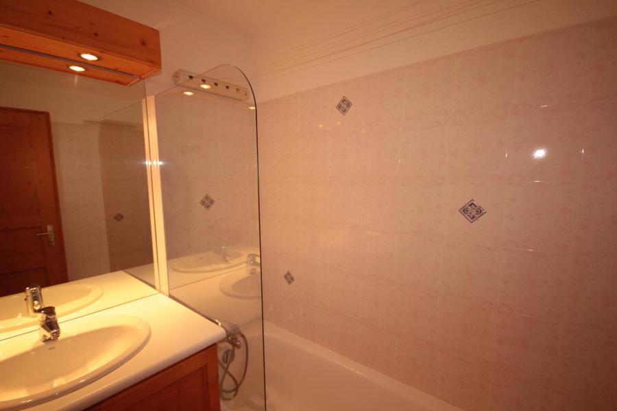 Rent in ski resort 2 room apartment cabin 6 people (609) - Chalet Cristal 6 - Les Saisies - Bath-tub