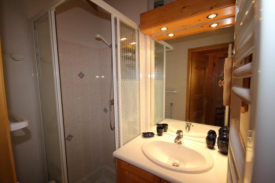 Location au ski Appartement 3 pièces cabine 6 personnes (615) - Chalet Cristal 6 - Les Saisies - Salle de douche