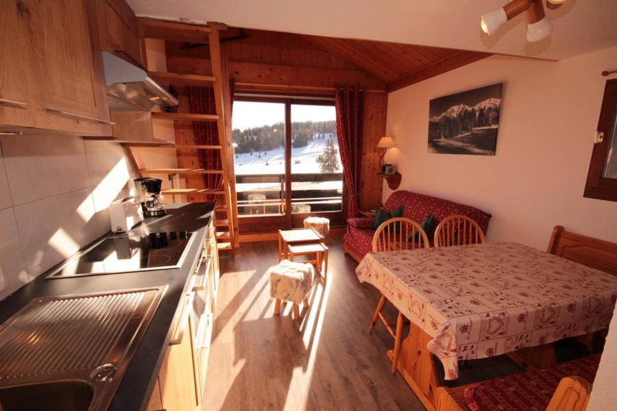 Rent in ski resort Studio sleeping corner 6 people (111) - Chalet du Lac 1 - Les Saisies - Living room