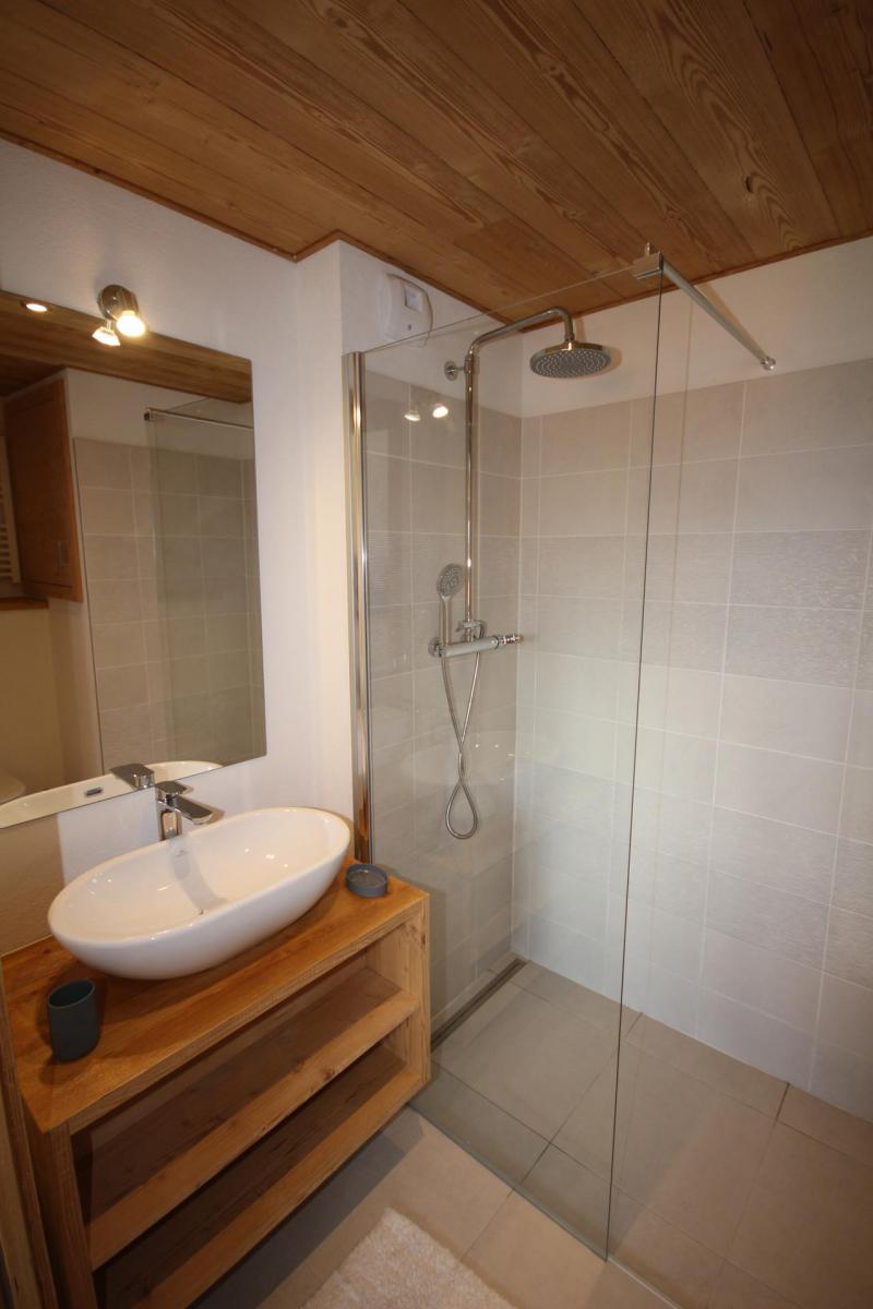 Rent in ski resort 3 room apartment 6 people (01) - Chalet Jorasse 1 C - Les Saisies - Shower