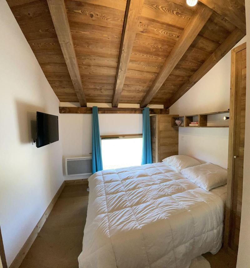 Rent in ski resort Semi-detached 3 room chalet 6 people (002) - FLEUR DES CIMES - Les Saisies - Bedroom
