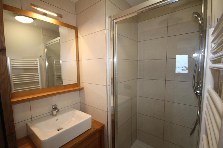 Rent in ski resort 3 room apartment 6 people (G25) - Les Chalets des Cimes - Les Saisies - Shower