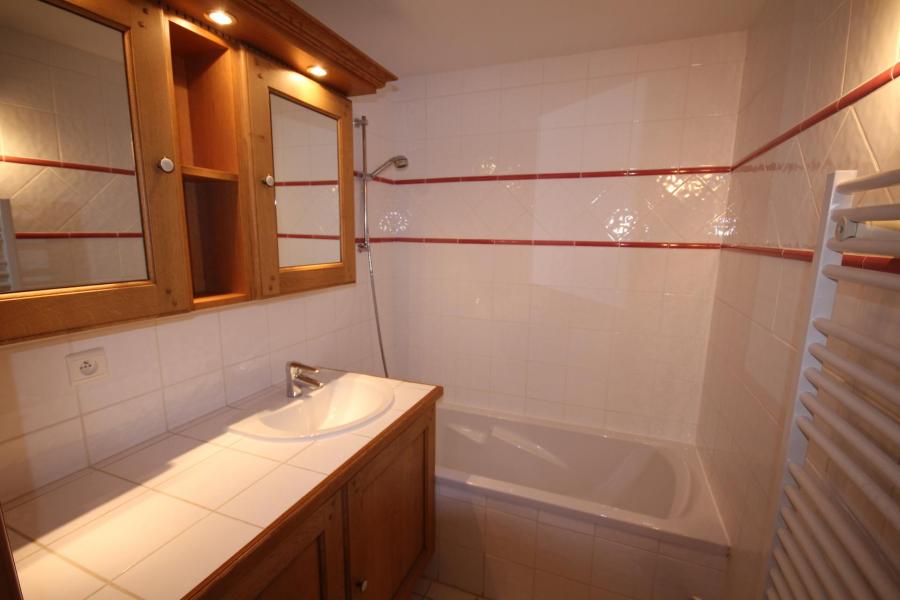 Rent in ski resort 4 room mezzanine apartment 8 people (FERJ07) - Les Fermes du Beaufortain J - Les Saisies - Bathroom