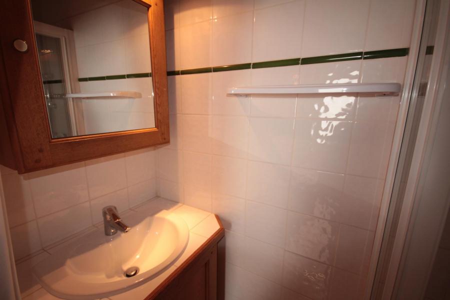 Alquiler al esquí Apartamento 4 piezas mezzanine para 8 personas (FERJ07) - Les Fermes du Beaufortain J - Les Saisies - Cuarto de baño con ducha