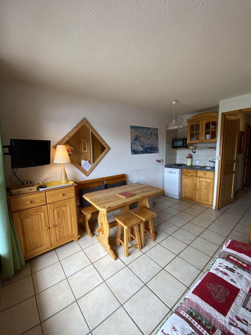 Rent in ski resort Studio cabin 4 people (9) - Résidence Arvire - Les Saisies - Living room