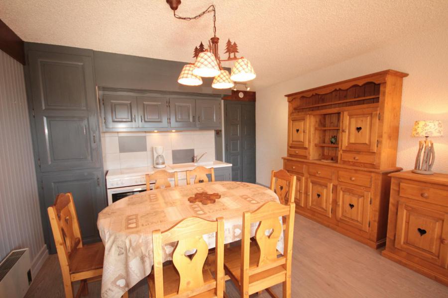 Rent in ski resort 2 room apartment sleeping corner 6 people (033) - Résidence Breithorn - Les Saisies - Living room