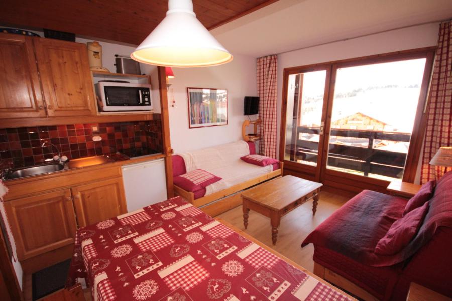 Rent in ski resort Studio sleeping corner 4 people (2208) - Résidence Grand Mont 2 - Les Saisies