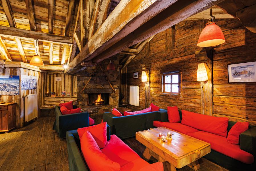 Rent in ski resort Résidence Lagrange le Village des Lapons - Les Saisies - Fireplace