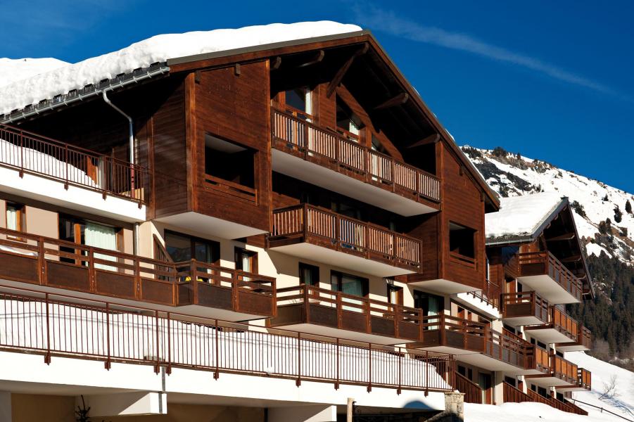 Аренда на лыжном курорте Résidence Lagrange les Chalets du Mont Blanc - Les Saisies - зимой под открытым небом