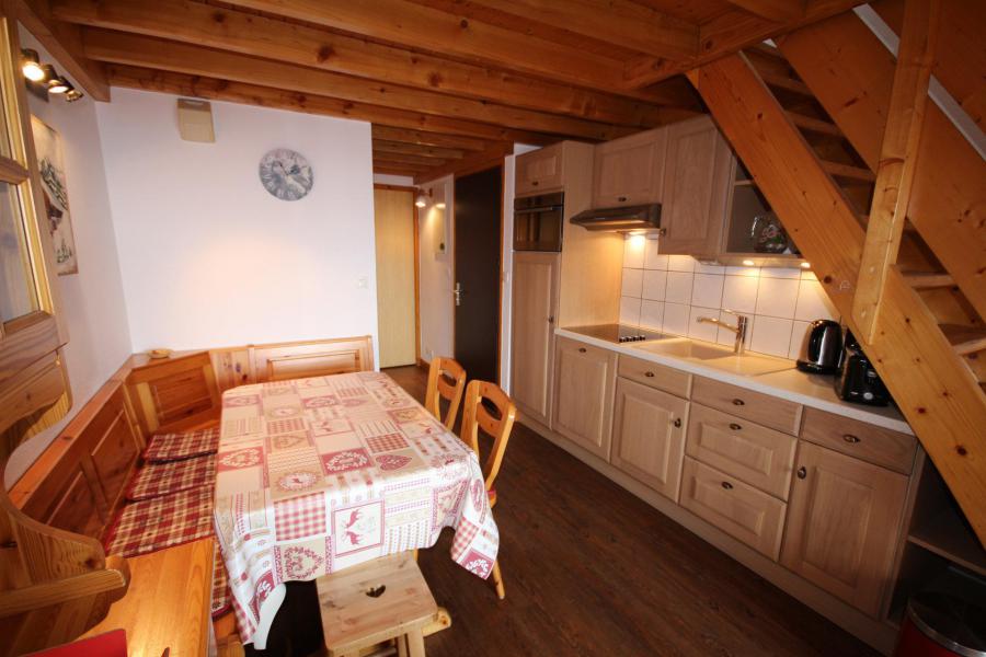 Ski verhuur Appartement 3 kamers mezzanine 8 personen (20) - Résidence le Byblos - Les Saisies - Woonkamer