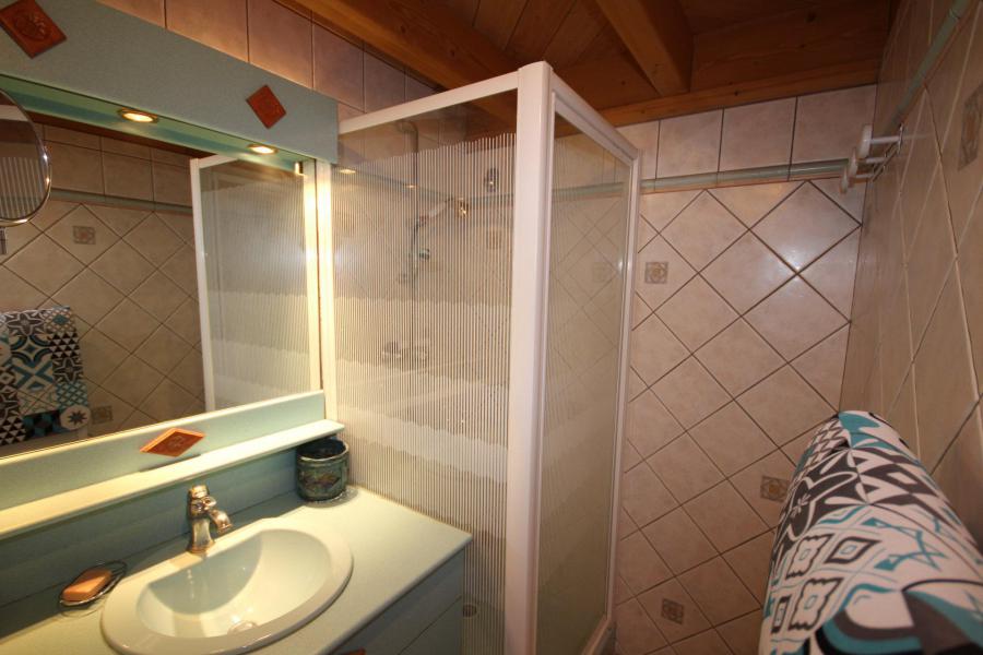 Rent in ski resort 2 room apartment 5 people (025) - Résidence le Tavaillon - Les Saisies - Shower