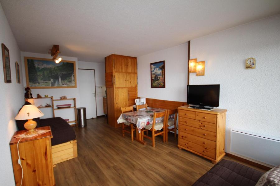 Rent in ski resort Studio 4 people (205) - Résidence le Village 2 - Les Saisies - Living room