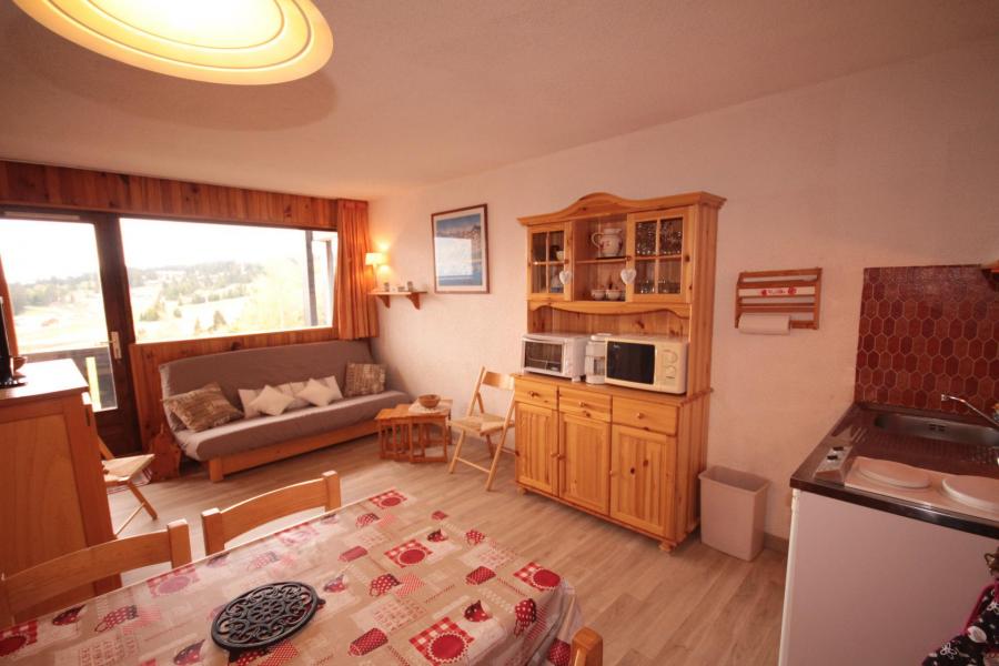 Rent in ski resort Studio sleeping corner 4 people (415) - Résidence le Village 4 - Les Saisies - Living room