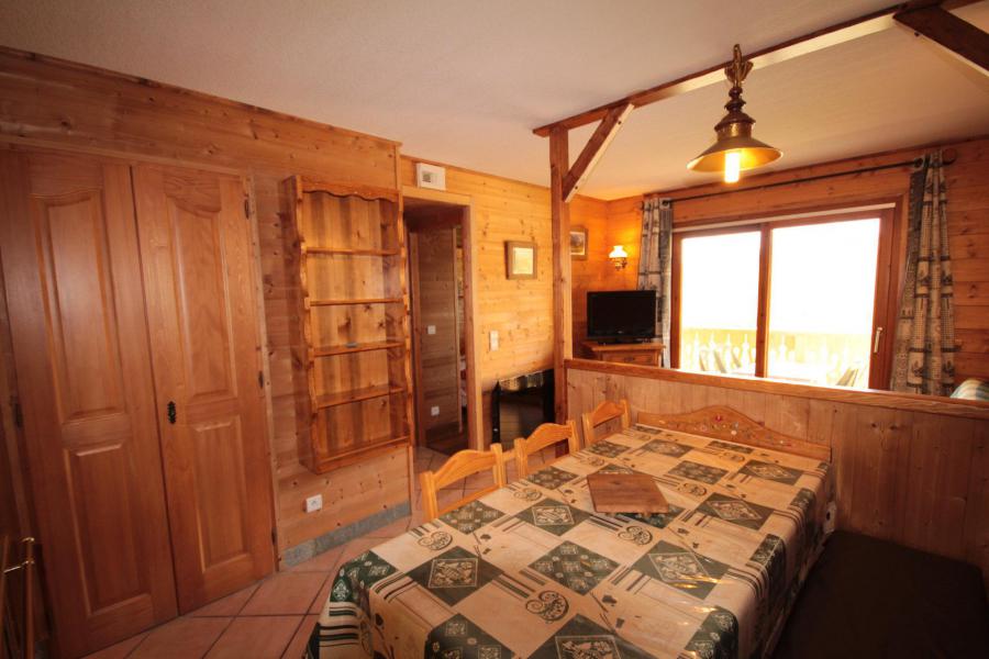 Rent in ski resort 3 room apartment 6 people (03) - Résidence le Village des Lapons A - Les Saisies - Cabin