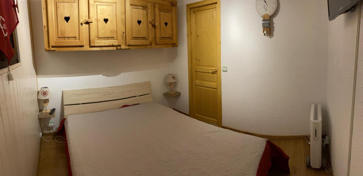 Rent in ski resort 2 room apartment sleeping corner 6 people (033) - Résidence les Brimbelles - Les Saisies - Bedroom