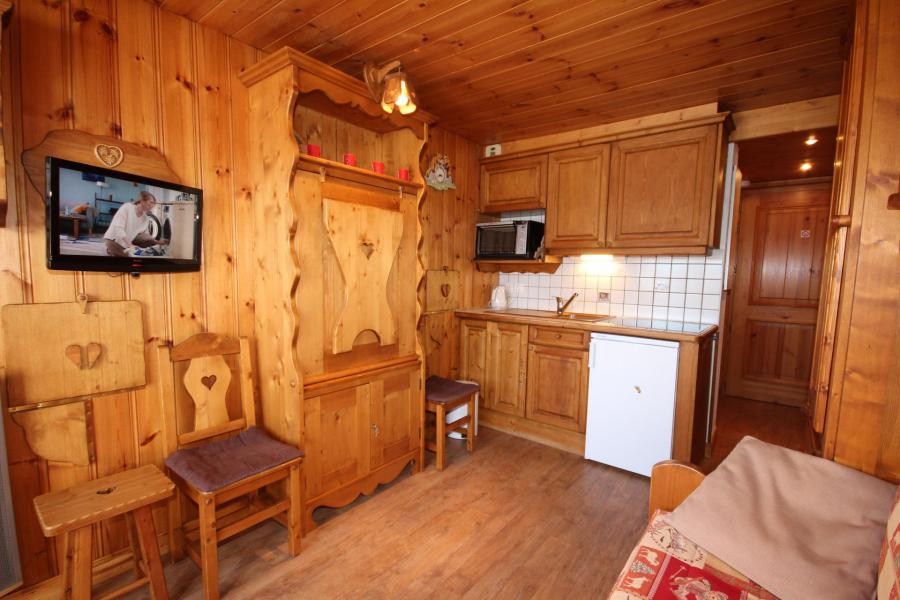 Rent in ski resort Studio 2 people (21) - Résidence les Médailles d'Or - Les Saisies - Living room