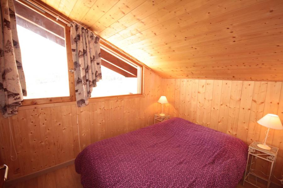 Rent in ski resort 3 room mezzanine apartment 8 people (129) - Résidence Mont Blanc A - Les Saisies - Bedroom