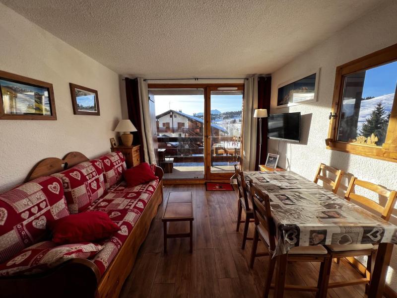 Ski verhuur Studio bergnis 4 personen (112) - Résidence Mont Blanc A - Les Saisies - Woonkamer