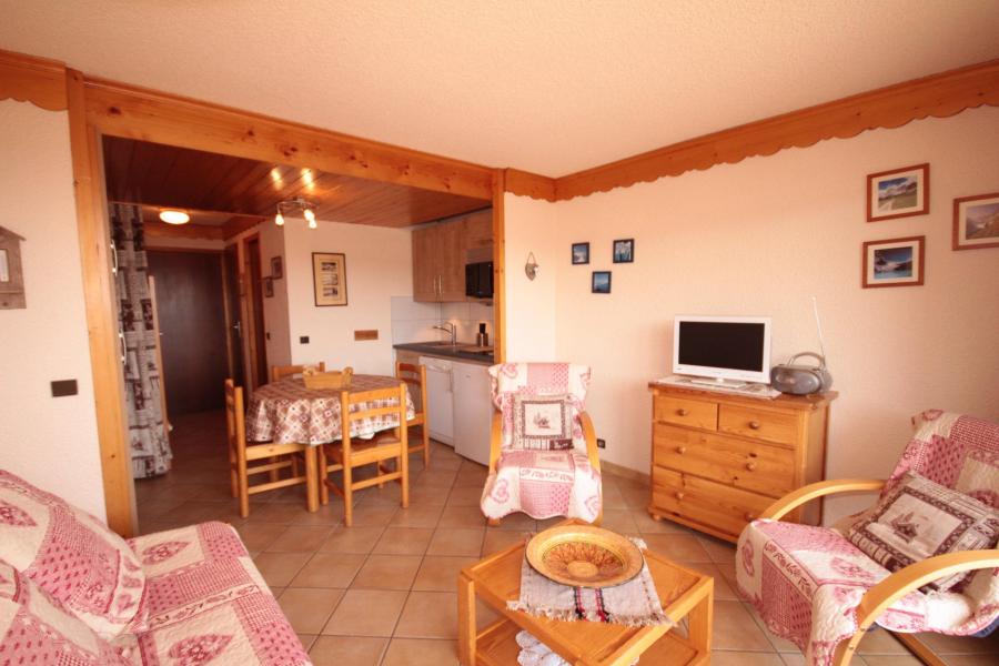 Rent in ski resort Studio sleeping corner 4 people (114) - Résidence Mont Blanc A - Les Saisies - Living room