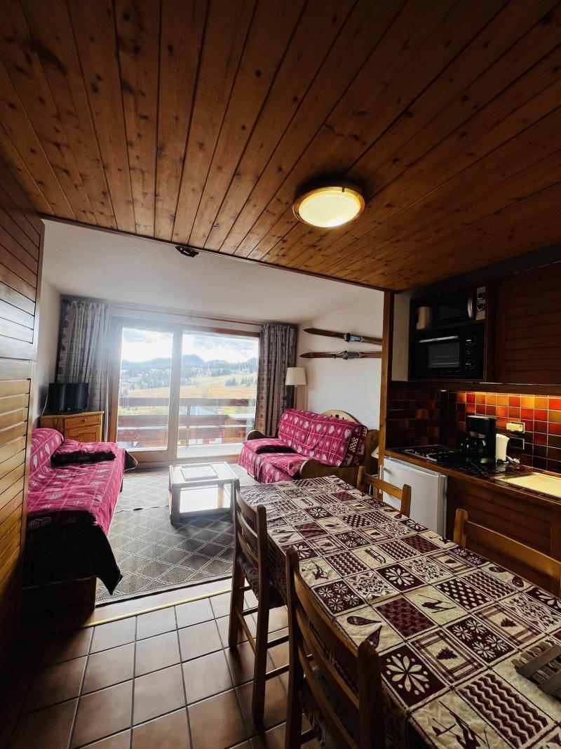 Rent in ski resort Studio sleeping corner 5 people (124) - Résidence Mont Blanc A - Les Saisies - Living room