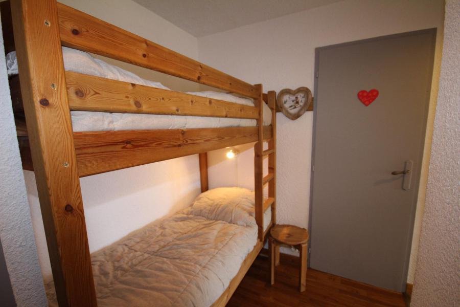 Rent in ski resort 2 room apartment cabin 4 people (206) - Résidence Mont Blanc B - Les Saisies - Bunk beds