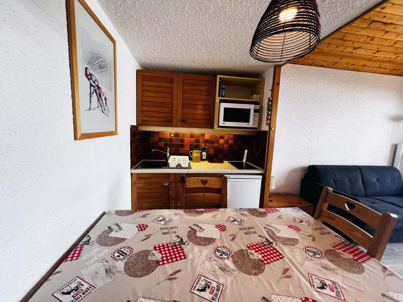 Location au ski Appartement 2 pièces mezzanine 6 personnes (221) - Résidence Mont Blanc B - Les Saisies