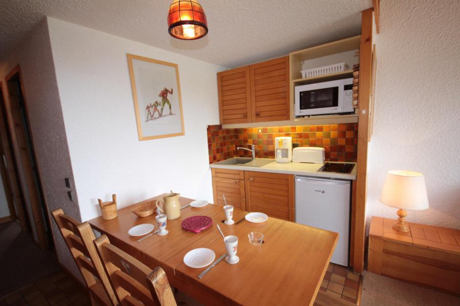 Location au ski Appartement 2 pièces mezzanine 6 personnes (221) - Résidence Mont Blanc B - Les Saisies - Séjour