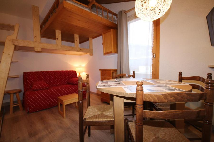 Rent in ski resort Studio 2 people (223) - Résidence Mont Blanc B - Les Saisies - Living room