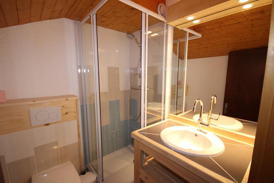 Location au ski Studio 2 personnes (223) - Résidence Mont Blanc B - Les Saisies - Salle de douche