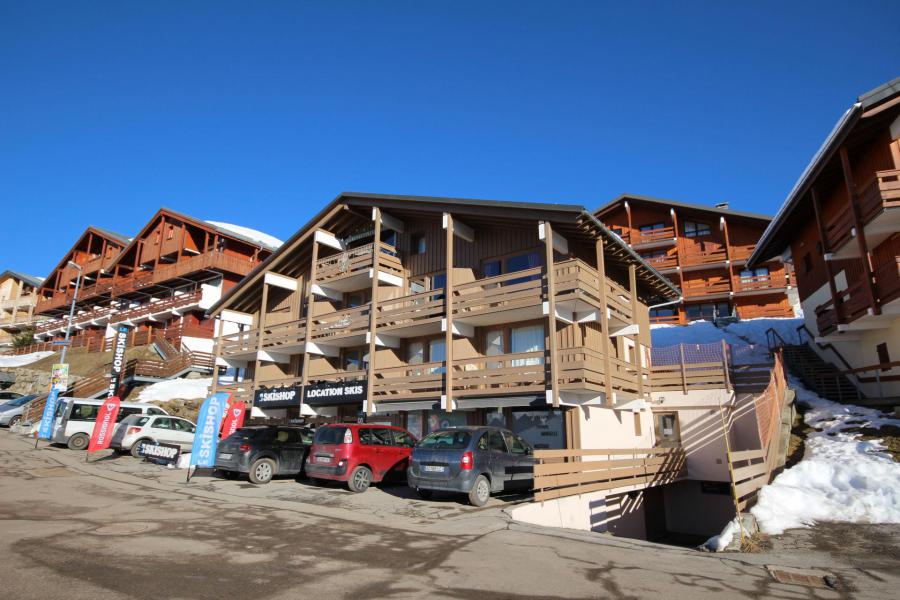 Rent in ski resort Résidence Rond Point - Les Saisies - Winter outside