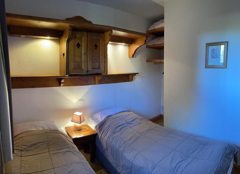 Rent in ski resort 3 room apartment 6 people (03) - Résidence Village des Lapons G - Les Saisies - Single bed