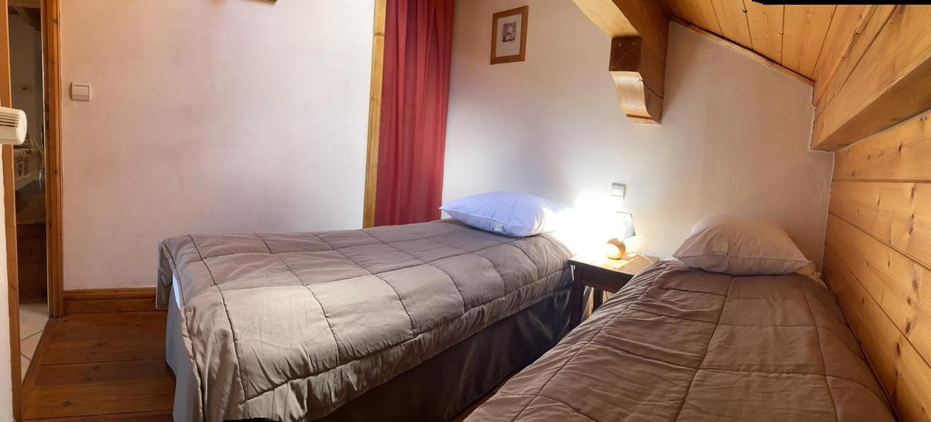 Rent in ski resort 4 room apartment 6 people (G18) - Résidence Village des Lapons G - Les Saisies - Bunk beds