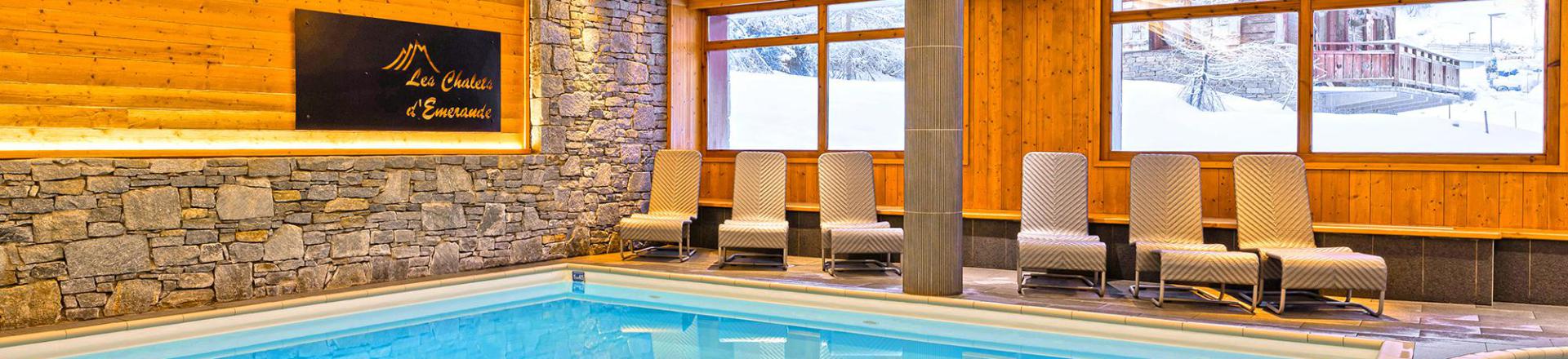 Rent in ski resort Résidence Lagrange les Chalets d'Emeraude - Les Saisies - Swimming pool