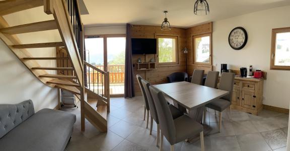 Rent in ski resort Semi-detached 3 room chalet 6 people (002) - FLEUR DES CIMES - Les Saisies - Living room