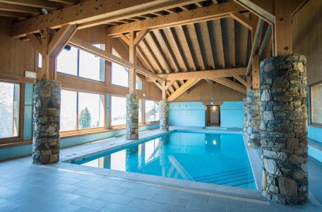Rent in ski resort Les Alpages de Bisanne B - Les Saisies - Swimming pool