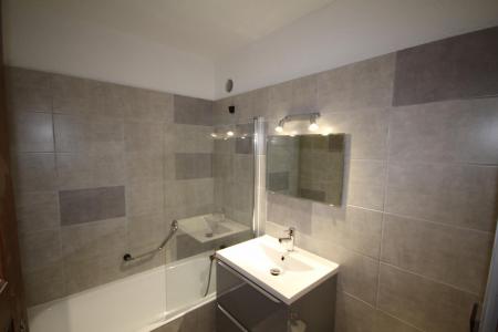 Rent in ski resort 2 room apartment sleeping corner 6 people (036) - Résidence Breithorn - Les Saisies - Bathroom