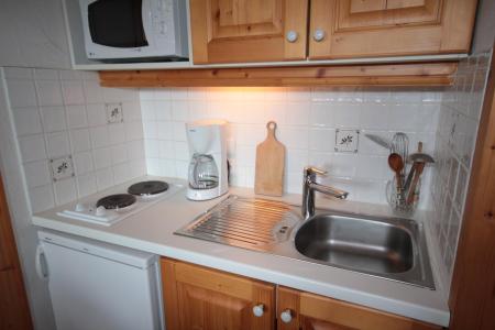 Rent in ski resort 2 room apartment cabin 4 people (CHAUDR) - Résidence Grand Mont 1 - Les Saisies - Kitchenette