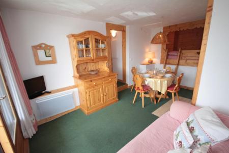 Rent in ski resort 2 room apartment sleeping corner 4 people (1131) - Résidence Grand Mont 1 - Les Saisies - Living room