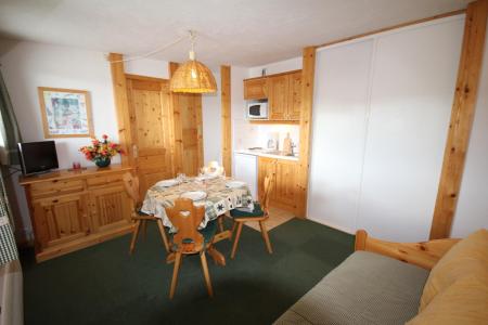 Skiverleih 2-Zimmer-Holzhütte für 4 Personen (CHAUDR) - Résidence Grand Mont 1 - Les Saisies - Wohnzimmer
