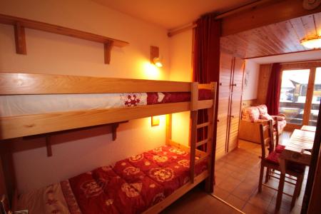 Rent in ski resort Studio sleeping corner 4 people (1101) - Résidence Grand Mont 1 - Les Saisies