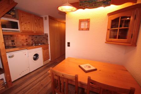 Rent in ski resort 2 room mezzanine apartment 6 people (4421) - Résidence Grand Mont 4 - Les Saisies - Kitchenette