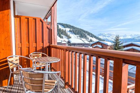 Rent in ski resort Résidence Lagrange les Chalets d'Emeraude - Les Saisies - Balcony
